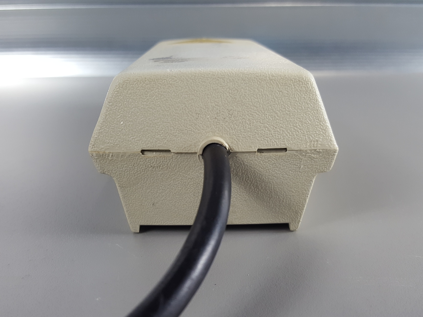 Image of UVP UVGL-25 Compact Mineralight Ultraviolet Handheld Lamp