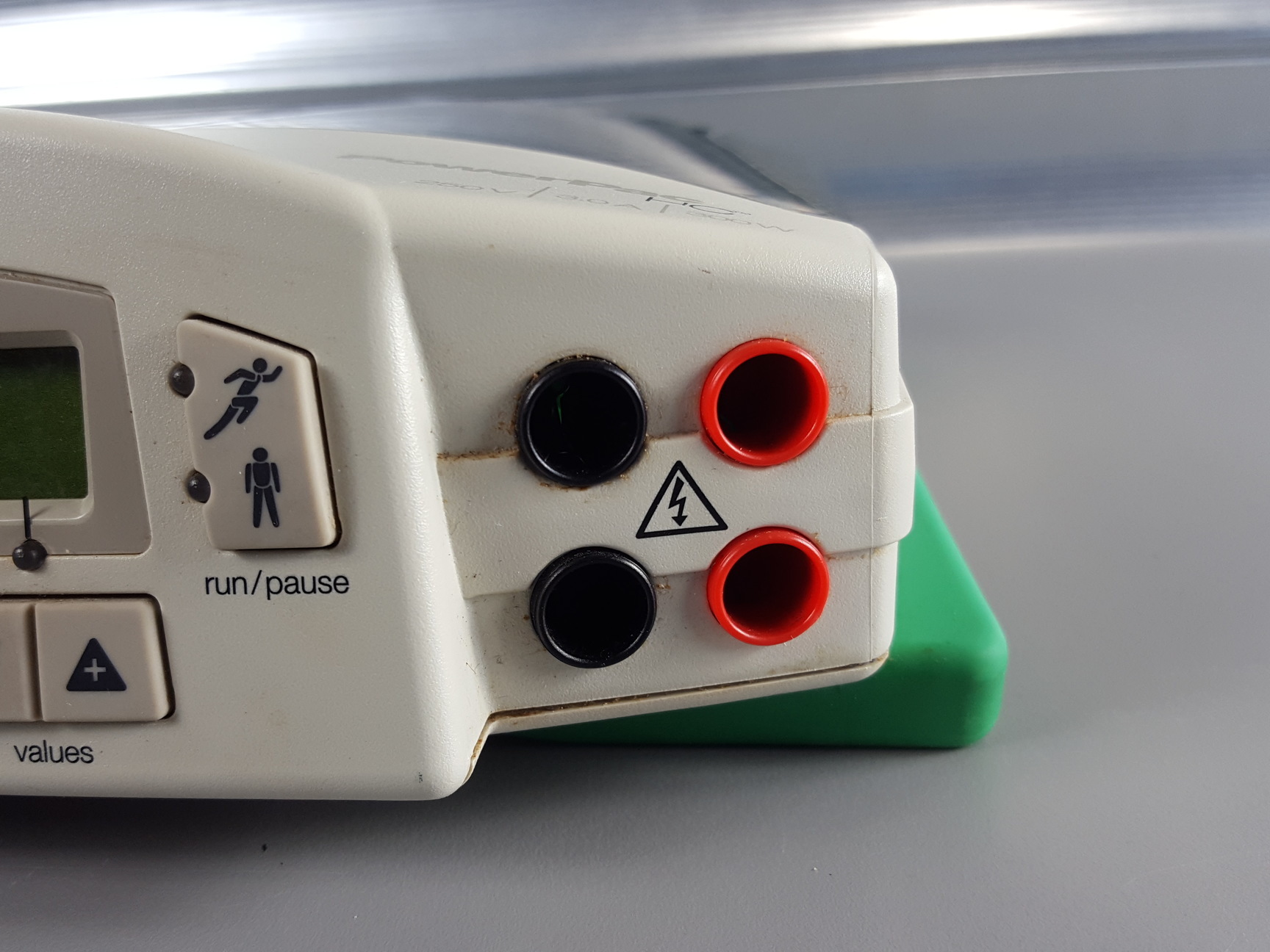 Image of Bio-Rad PowerPac HC High-Current Electrophoresis Power Supply 400VA Lab