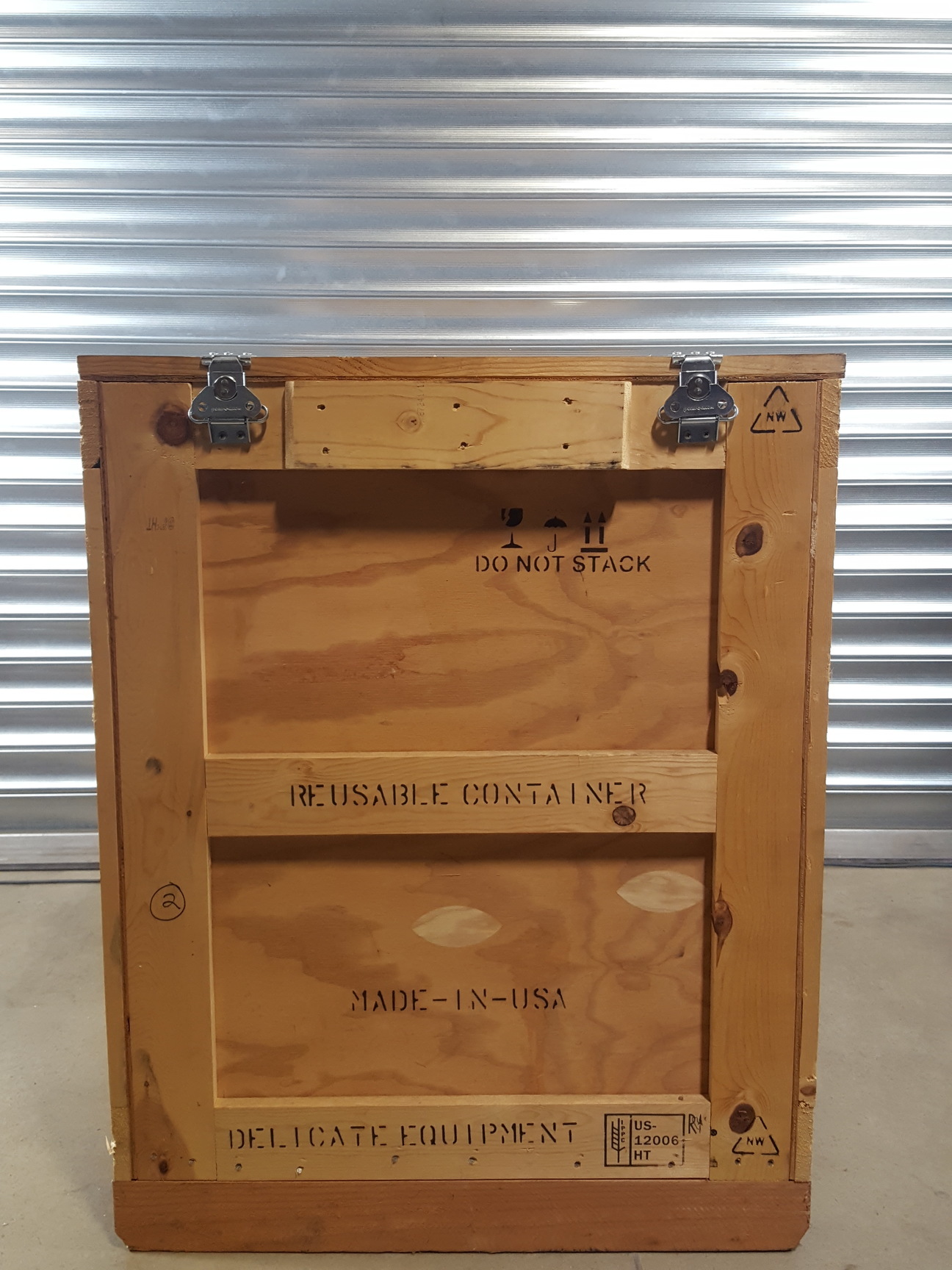 Image of Large Wooden Shipping Export Crate 109cm L x 73.5cm W x 87cm D