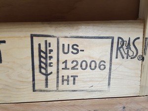Thumbnail image of Large Wooden Shipping Export Crate 109cm L x 73.5cm W x 87cm D