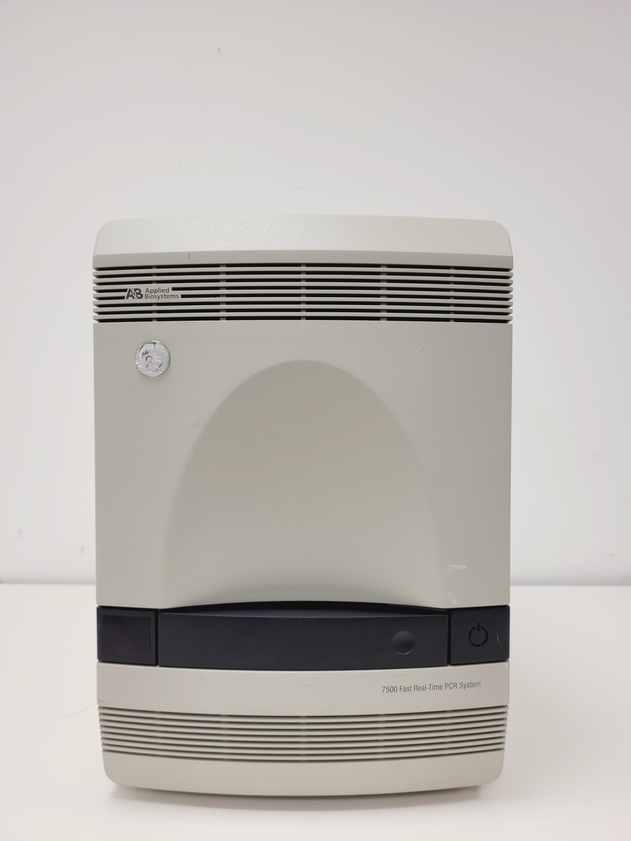 Image of Applied Biosystems AB 7500 Fast Real-Time PCR System with Dell PC & Software Lab