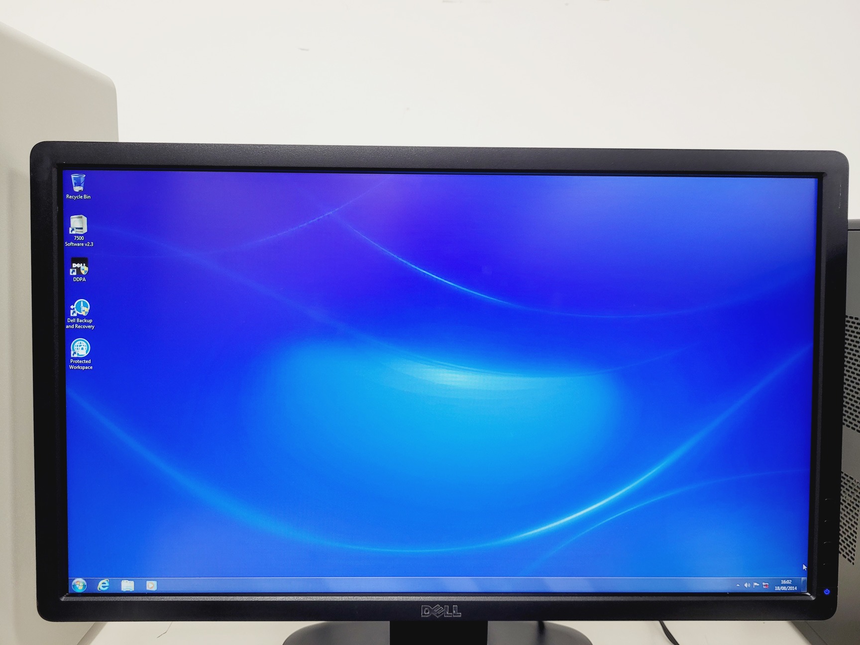 Image of Applied Biosystems AB 7500 Fast Real-Time PCR System with Dell PC & Software Lab