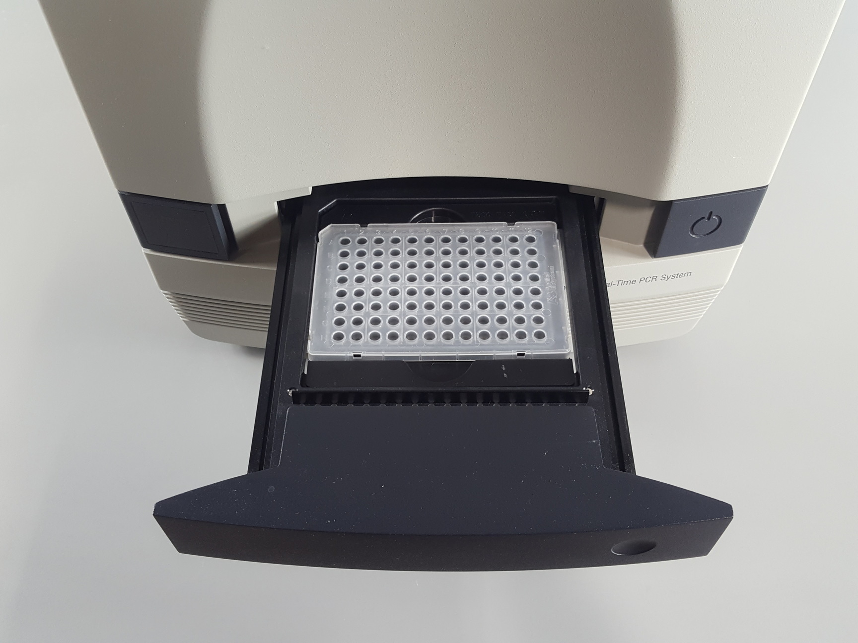 Image of Applied Biosystems AB 7500 Fast Real-Time PCR System with Dell PC & Software Lab