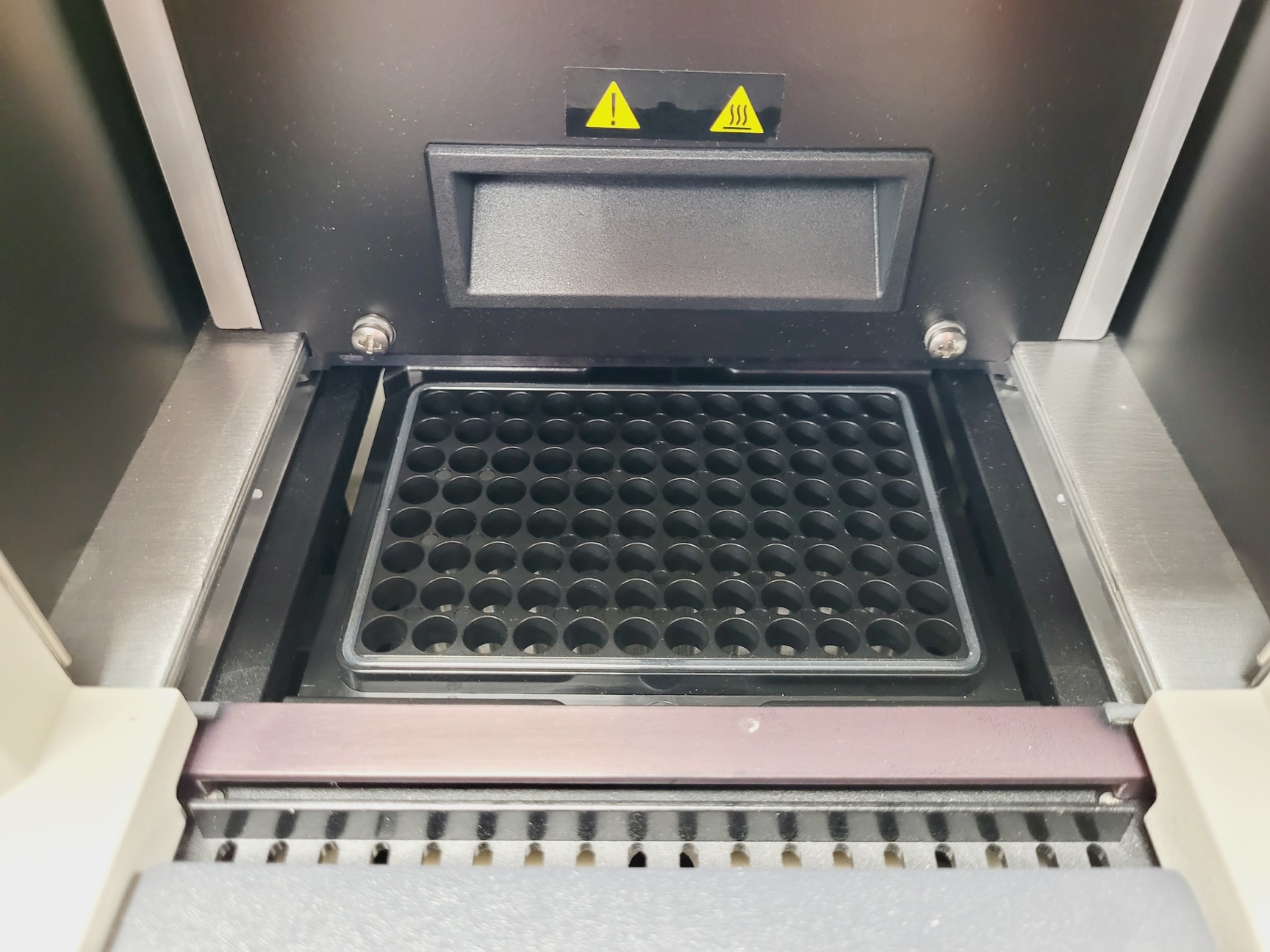 Image of Applied Biosystems AB 7500 Fast Real-Time PCR System with Dell PC & Software Lab