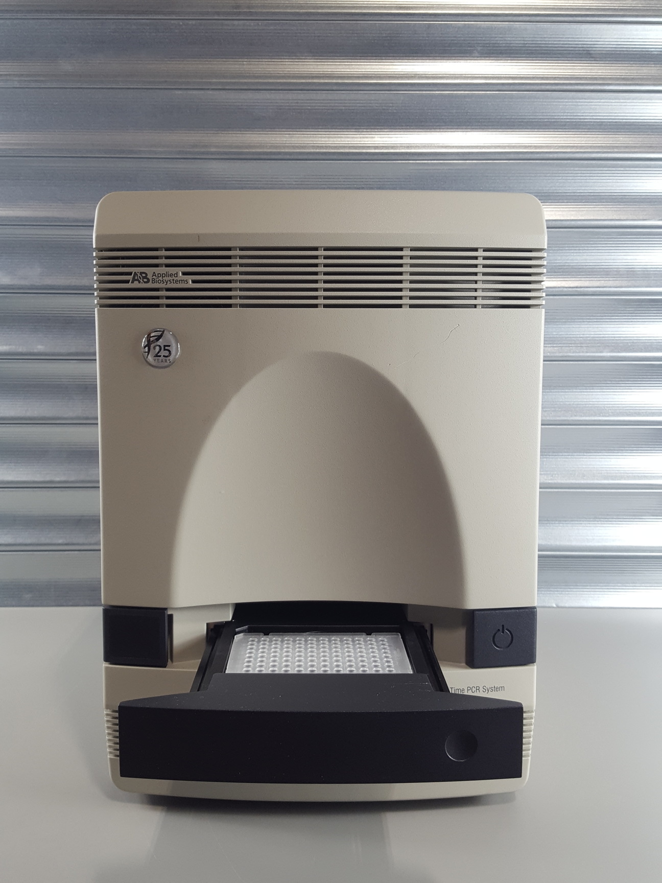 Image of Applied Biosystems AB 7500 Fast Real-Time PCR System with Dell PC & Software Lab