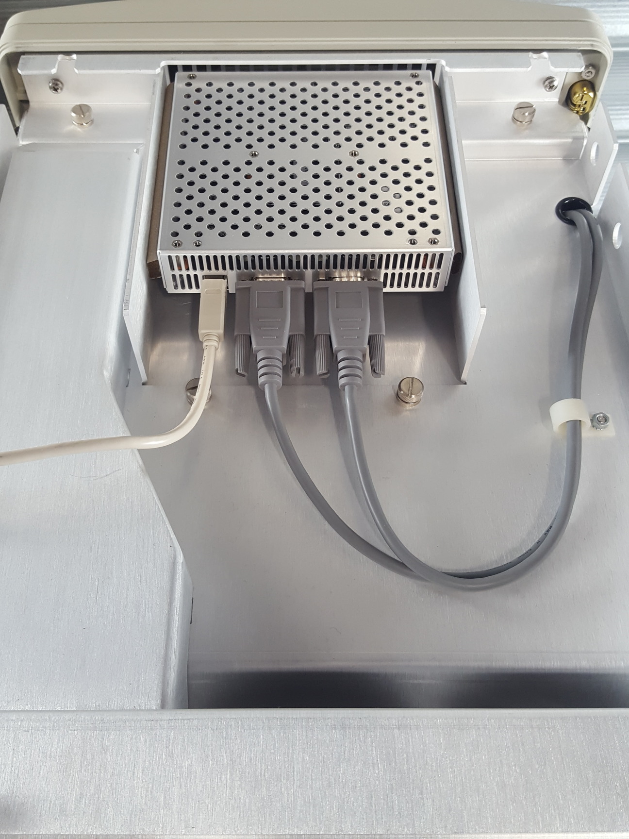 Image of Applied Biosystems AB 7500 Fast Real-Time PCR System with Dell PC & Software Lab