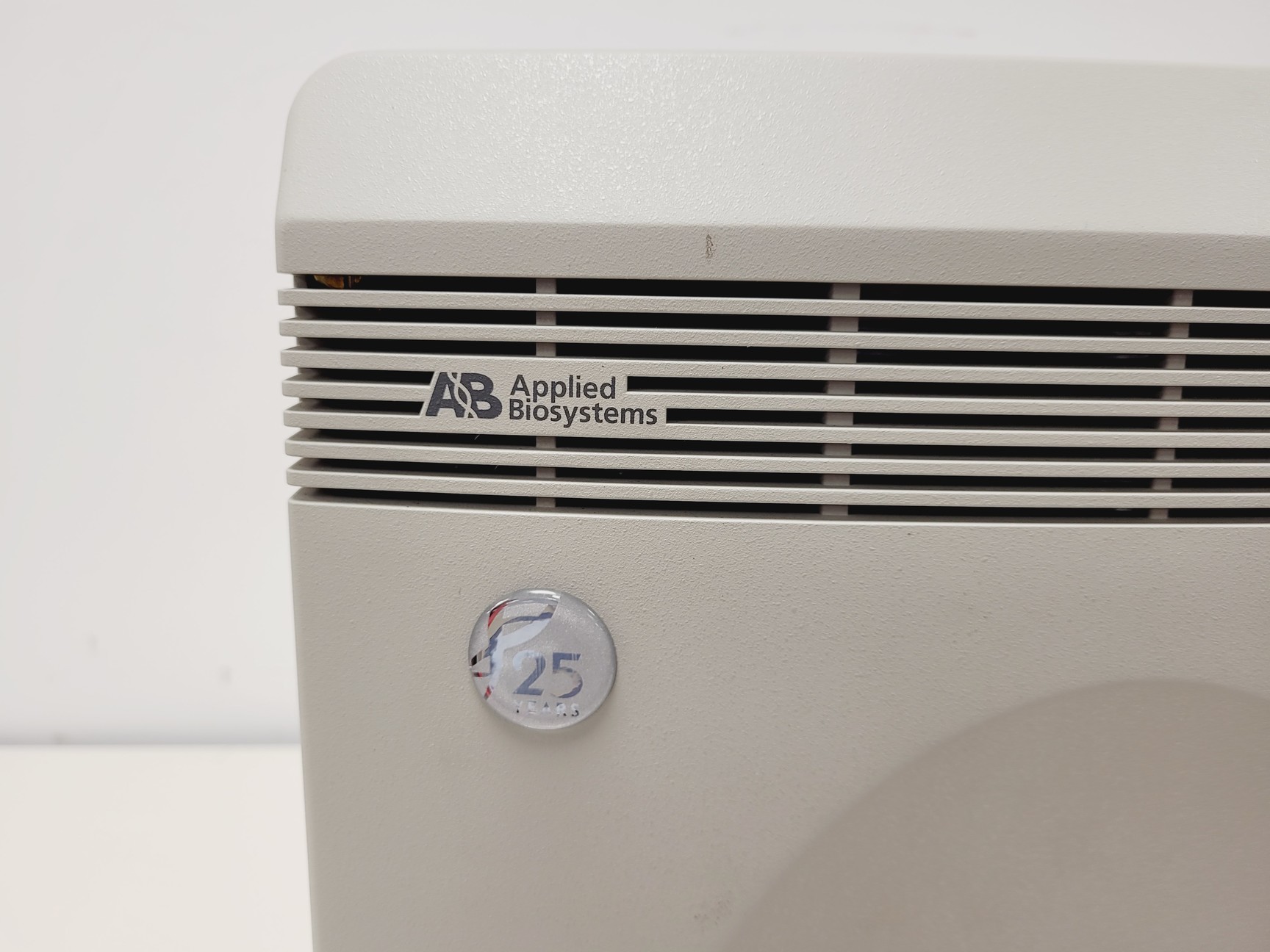 Image of Applied Biosystems AB 7500 Fast Real-Time PCR System with Dell PC & Software Lab