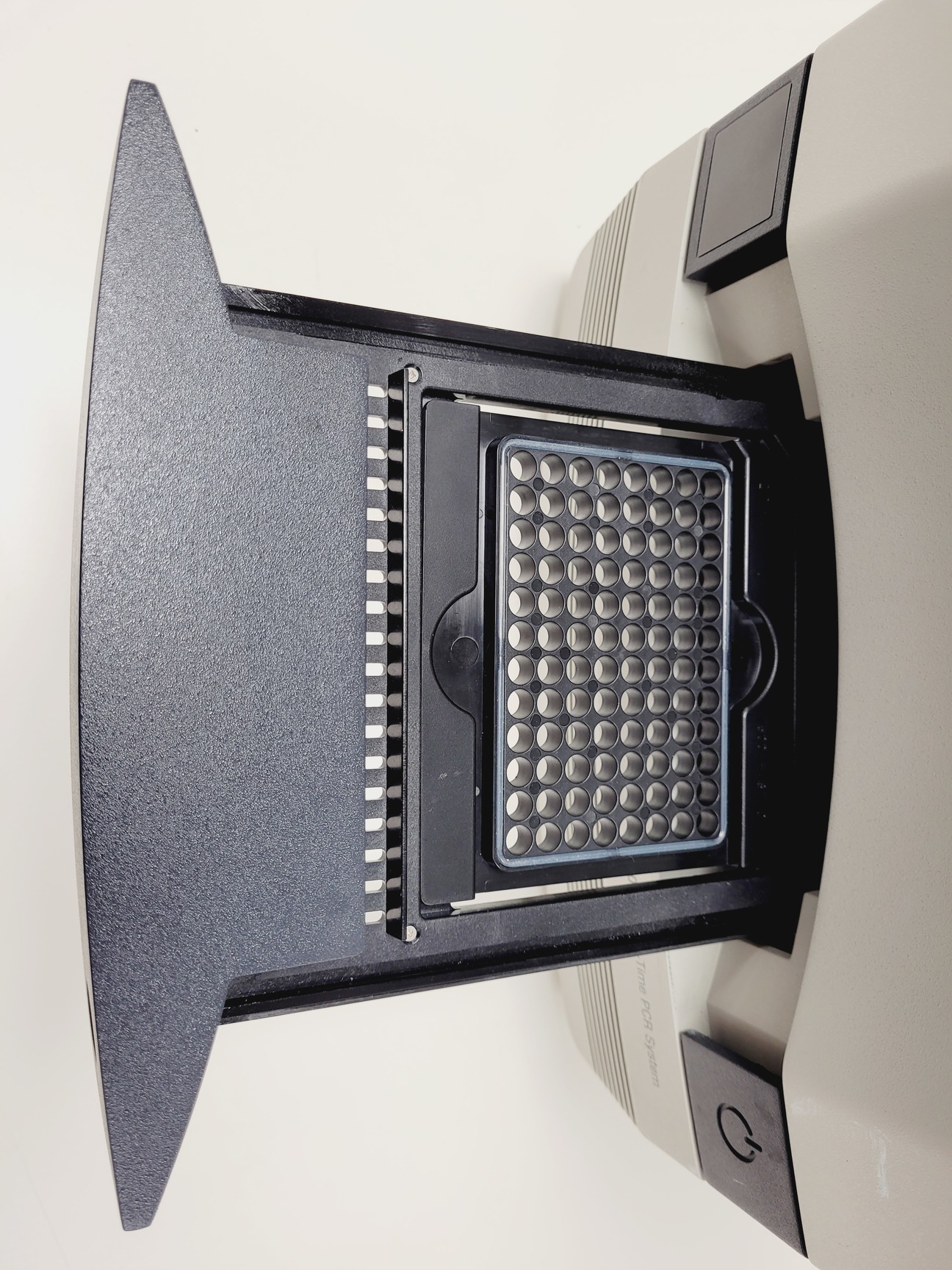 Image of Applied Biosystems AB 7500 Fast Real-Time PCR System with Dell PC & Software Lab