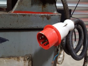 Thumbnail image of Rapidor Manchester Major Donkey Saw and Coolant Pump Industrial Saw Machine