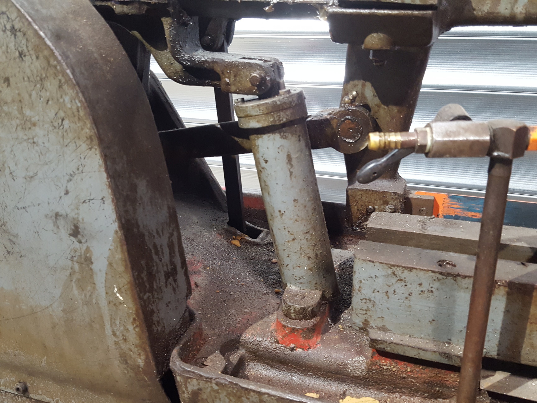 Image of Rapidor Manchester Major Donkey Saw and Coolant Pump Industrial Saw Machine