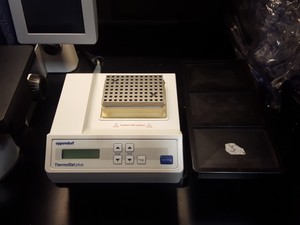 Thumbnail image of ToposNomos LTD Imaging Cycler TIS Basic4 Pi4_Robotics Imaging System Lab Zeiss