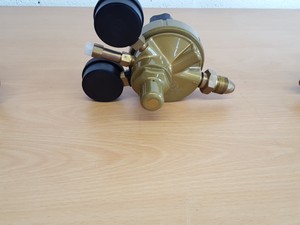 Thumbnail image of Lot of 5 GCE Multi-Stage Oxygen Gas Regulators 300bar 10bar E3CF Lab