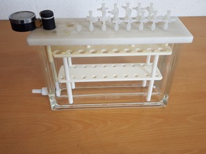 Thumbnail image of FlashVac 20 Piece Vacuum Manifold Unit with Rack Cartridge Processing Station