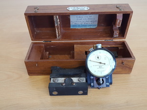 Thumbnail image of Vintage W.H.Mayes & Son John Bull Indicators Ltd  2P Strain Gauge Gage 