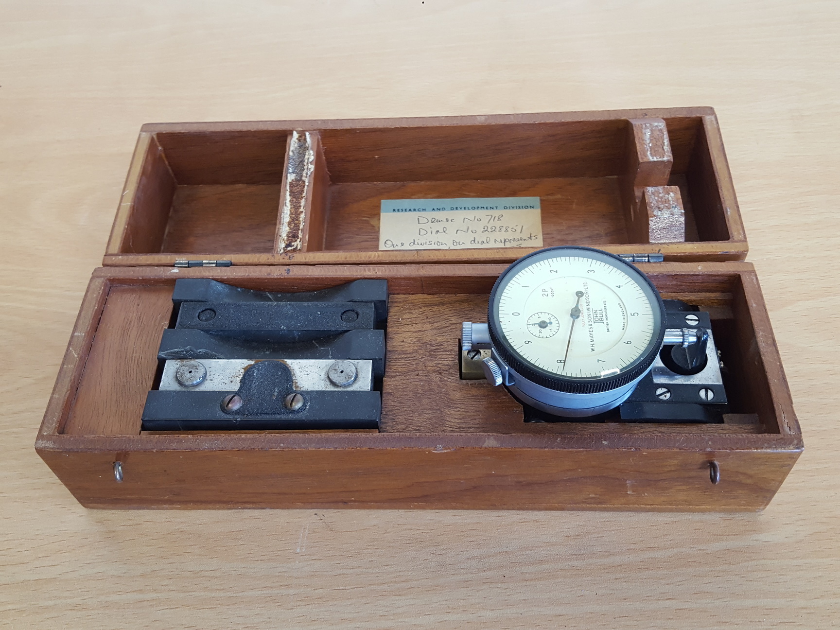 Image of Vintage W.H.Mayes & Son John Bull Indicators Ltd  2P Strain Gauge Gage 