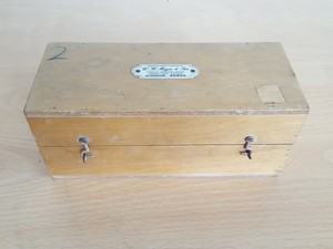 Thumbnail image of Vintage W.H.Mayes & Son John Bull Indicators Ltd  2U Strain Gauge Gage 
