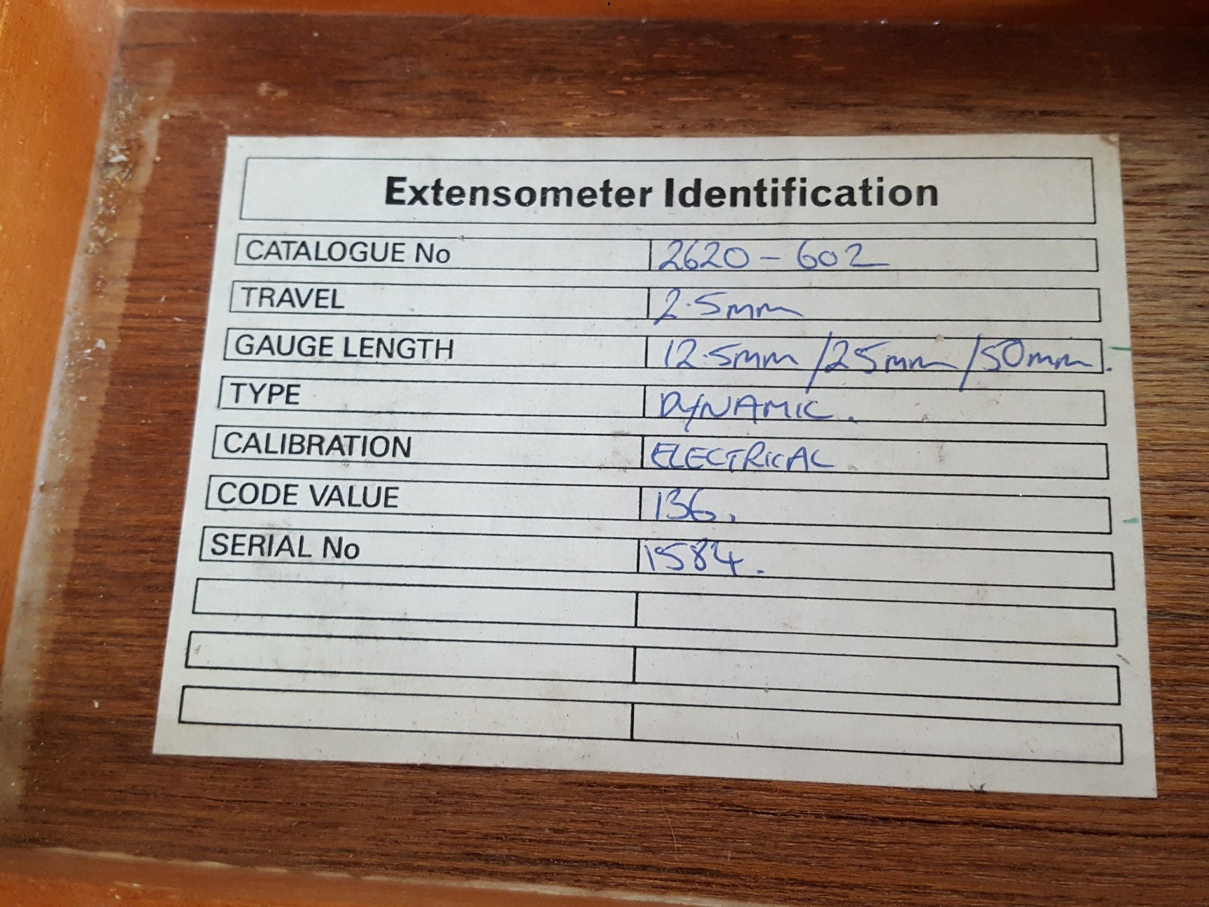 Image of Instron Strain Gage Extensometer Cat No 2620-602 Travel-2.5mm Lab