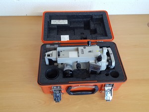 Thumbnail image of Sokkia / Sokkisha DT6 Digital Theodolite Site Level with Tripod Lab