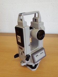 Thumbnail image of Sokkia / Sokkisha DT6 Digital Theodolite Site Level with Tripod Lab