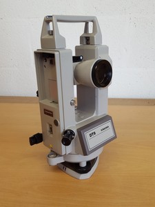 Thumbnail image of Sokkia / Sokkisha DT6 Digital Theodolite Site Level with Tripod Lab