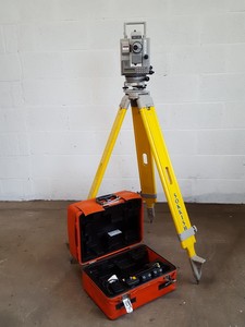 Thumbnail image of Sokkia/Sokkisha Set 4B Digital Total Station With Tripod for Surveying Lab