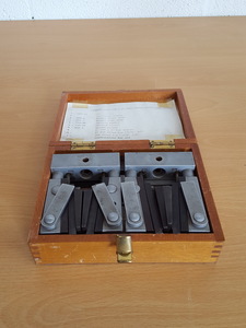 Thumbnail image of Pair of C 60 Deep Groove Quick Grip Chucks 1000kg Tensile Materials Testing Lab