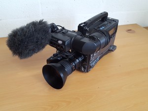 Thumbnail image of SONY DSR-300P Digital Camcorder + Batteries, Charger, Bag 