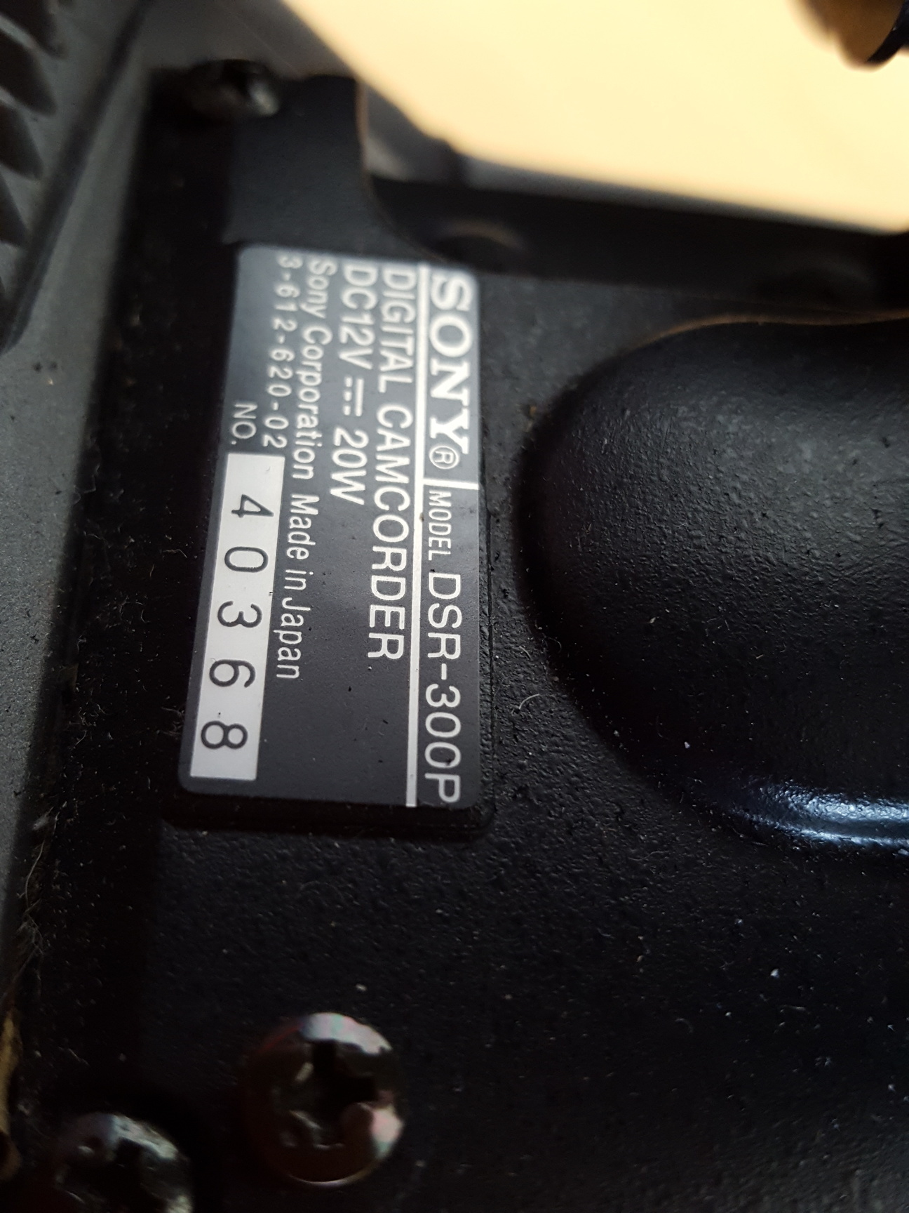 SONY DSR300P Digital Camcorder + Batteries, Charger, Bag