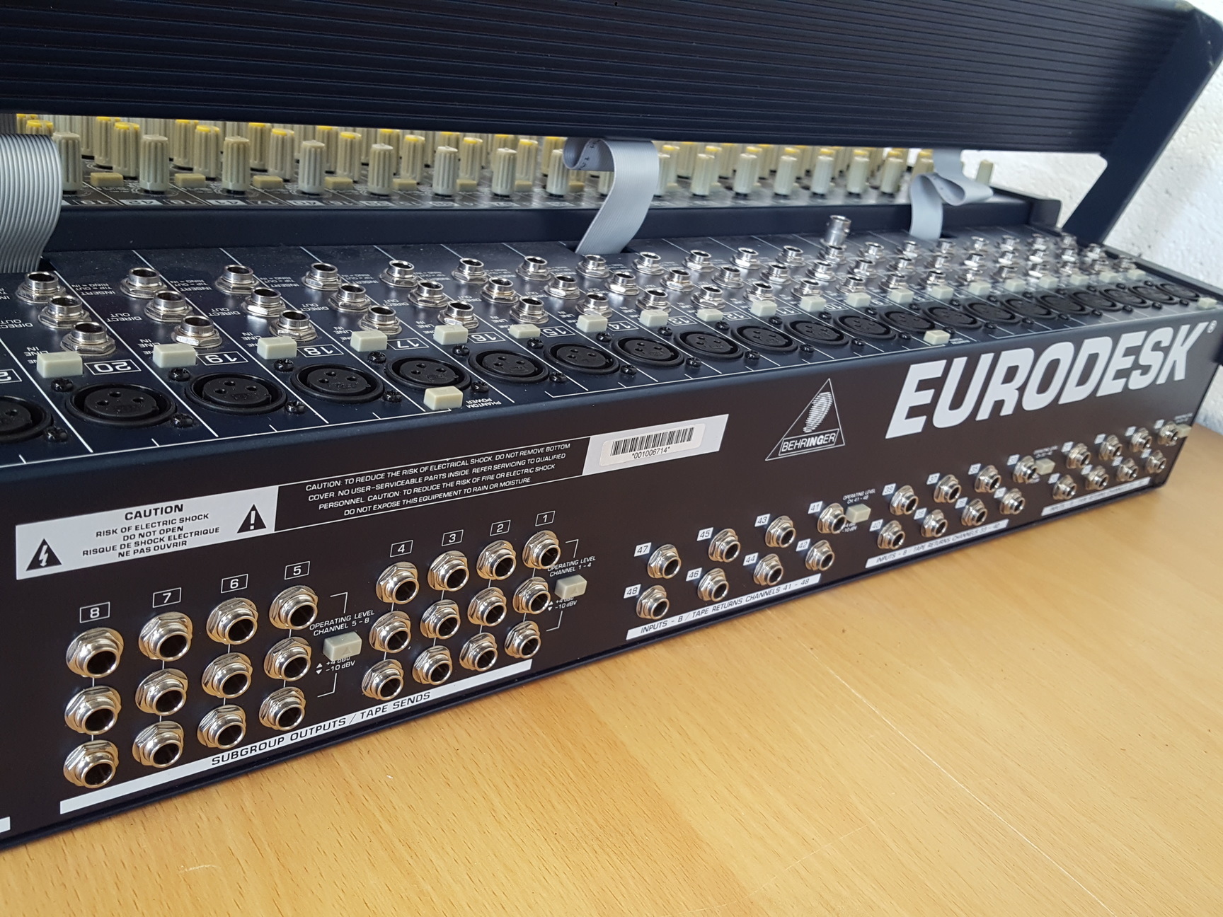Image of Behringer Eurodesk MX8000A 24 Channel Mixing Desk + Power Supply & Case