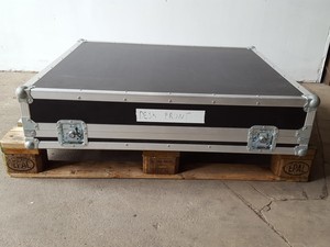 Thumbnail image of Behringer Eurodesk MX8000A 24 Channel Mixing Desk + Power Supply & Case