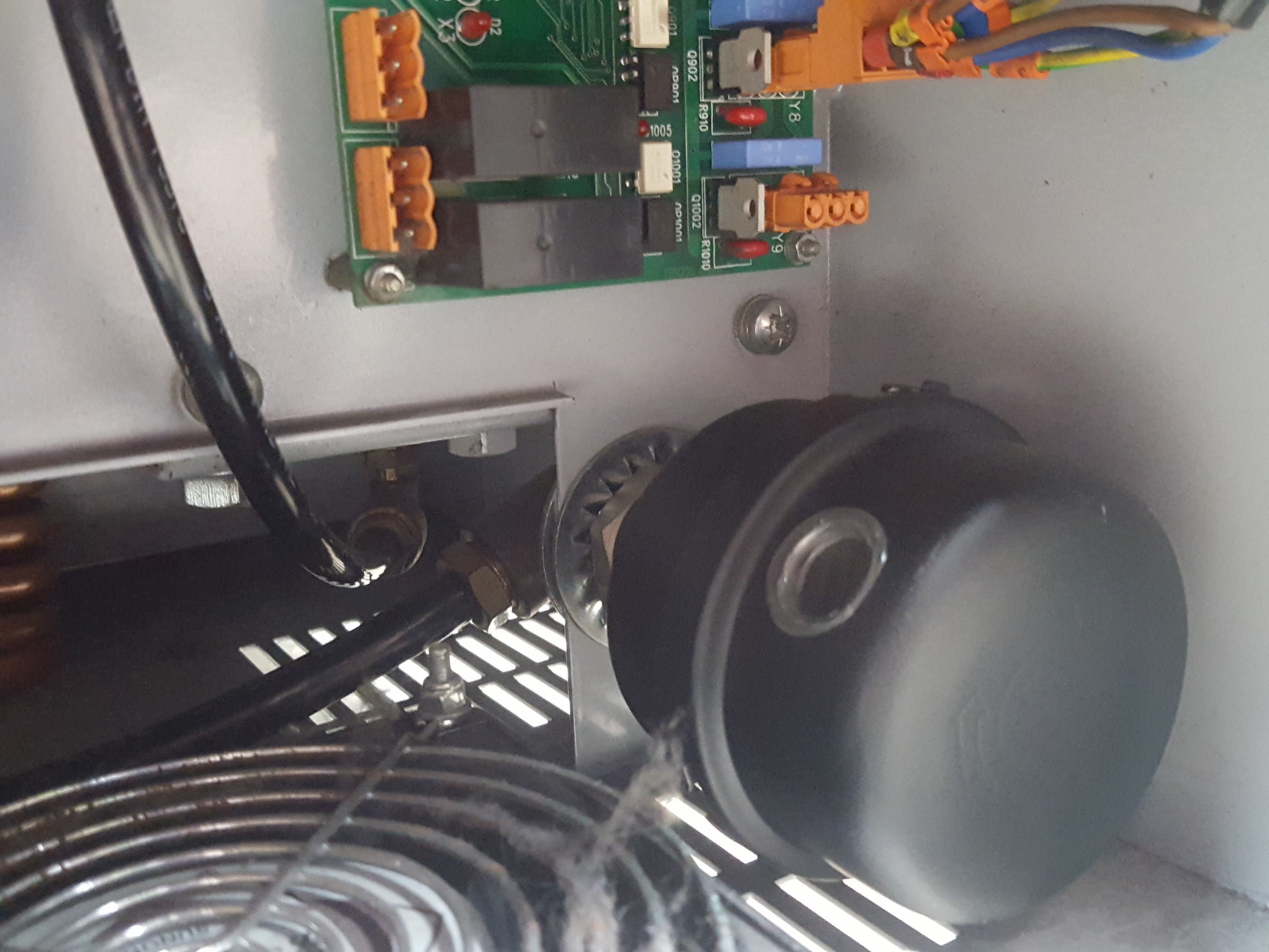 Image of Domnick Hunter Nitrogen Generator G4510E Lab