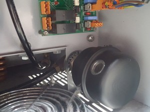 Thumbnail image of Domnick Hunter Nitrogen Generator G4510E Lab