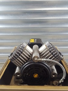 Thumbnail image of Jun-Air 2000 Oil-Less Air Silent Compressor Lab