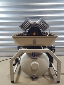 Thumbnail image of Jun-Air 2000 Oil-Less Air Silent Compressor Lab