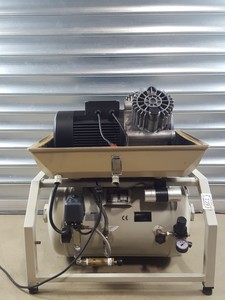 Thumbnail image of Jun-Air 2000 Oil-Less Air Silent Compressor Lab
