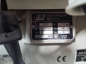 Thumbnail image of Jun-Air 2000 Oil-Less Air Silent Compressor Lab