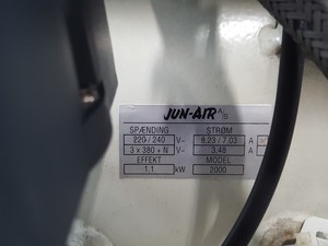 Thumbnail image of Jun-Air 2000 Oil-Less Air Silent Compressor Lab