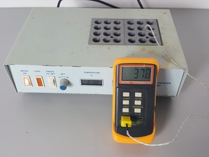 Thumbnail image of Stuart Scientific Test Tube Dry Block Heater SHT 2D Lab