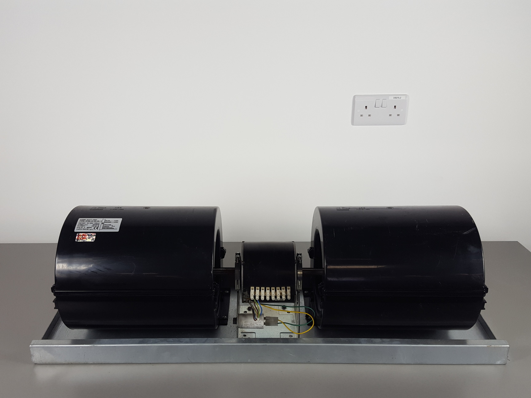 Elco 40171563 Fan Motors Type 3FGBCO 8538/5 Fan Deck Lab