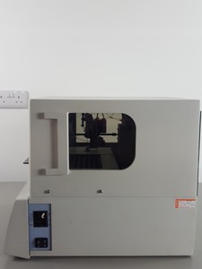 Thumbnail image of Perkin Elmer Series 200 HPLC System - Pumps, Autosampler, Mixer & Manuals Lab