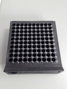 Thumbnail image of Perkin Elmer 200 Series HPLC System - UV/VIS Detector, Pump, AutoSampler Lab