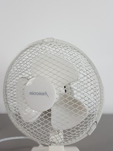 Thumbnail image of Job Lot 106 x Micromark MM30082 Two Speed Electric Desk Fans 23cm 9" Diameter