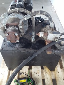 Thumbnail image of Occo Coolers Ltd Hydraulic Oil Cooling Unit & Electrodrives Ltd D90L Pump  Lab