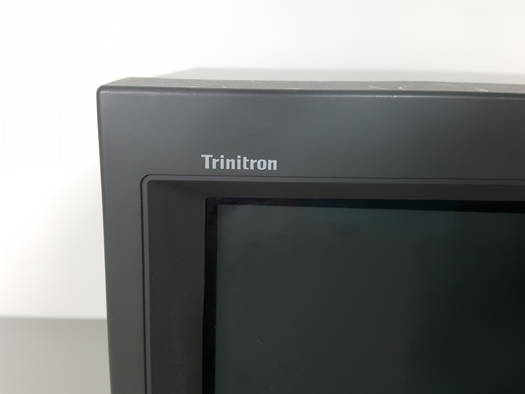 Image of SONY 13" Trinitron Colour Video CRT  Monitor. Model no. PVM-14N6E 
