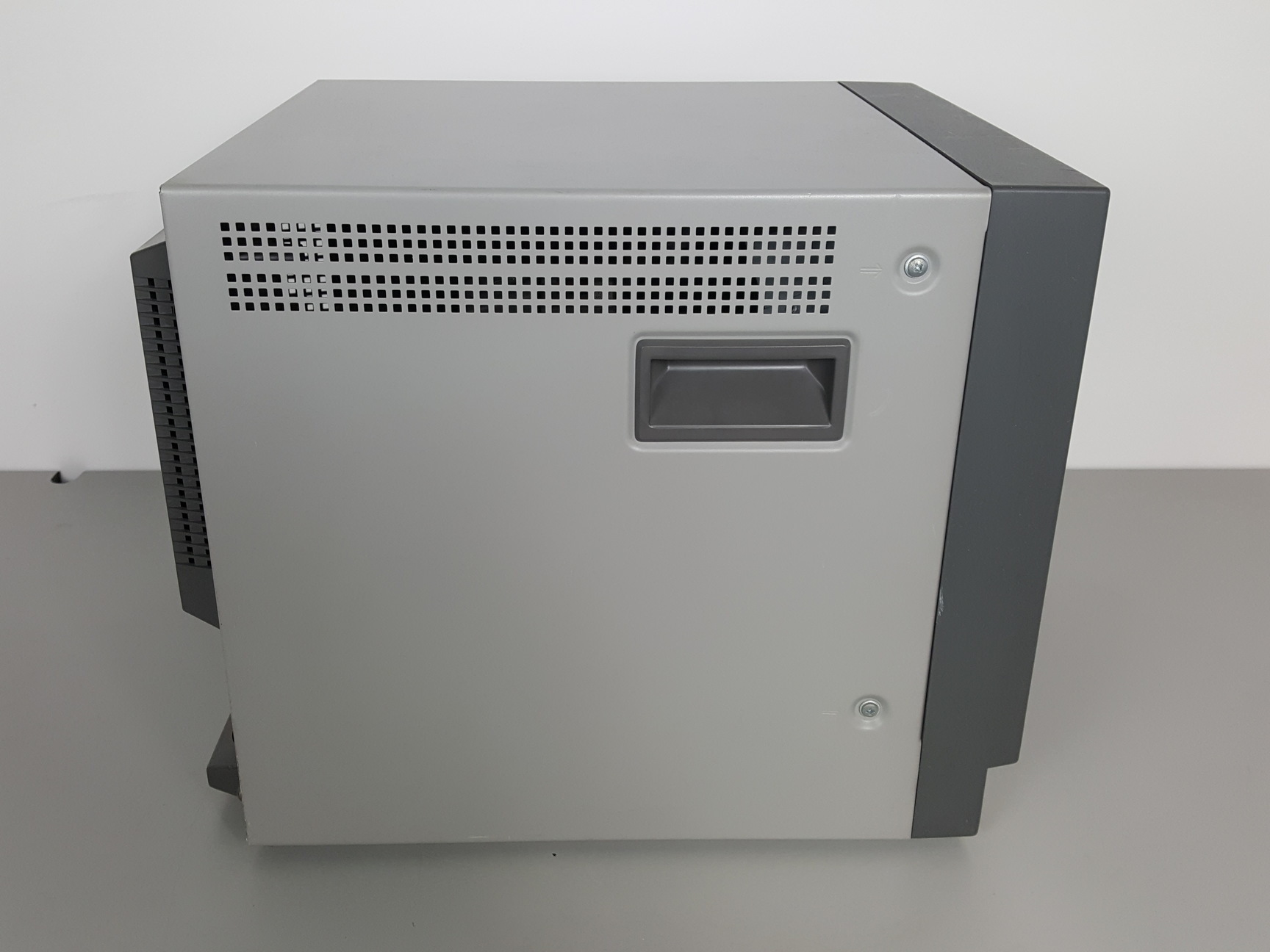 Image of SONY 13" Trinitron Colour Video CRT  Monitor. Model no. PVM-14N6E 