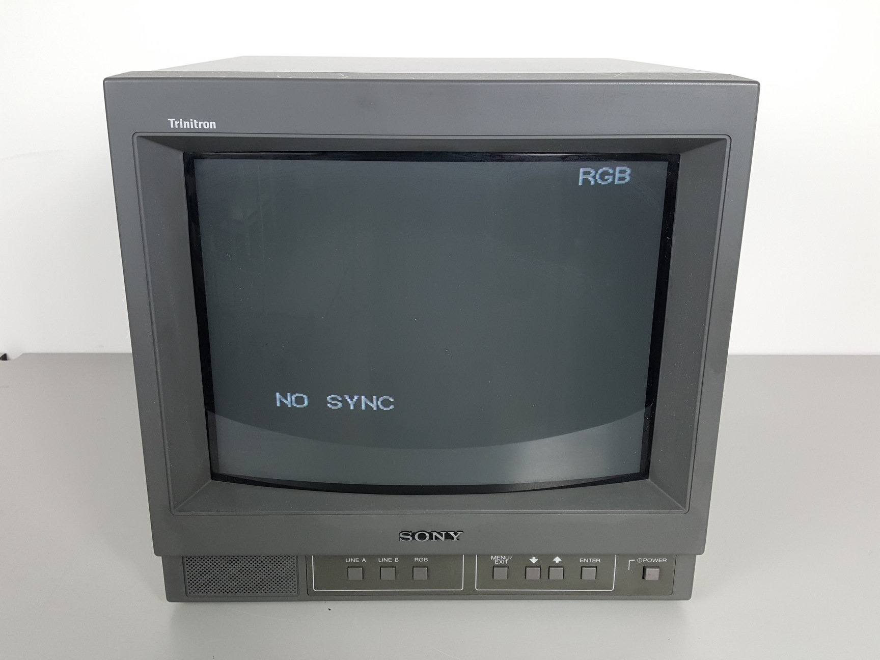 Image of SONY 13" Trinitron Colour Video CRT  Monitor. Model no. PVM-14N6E 