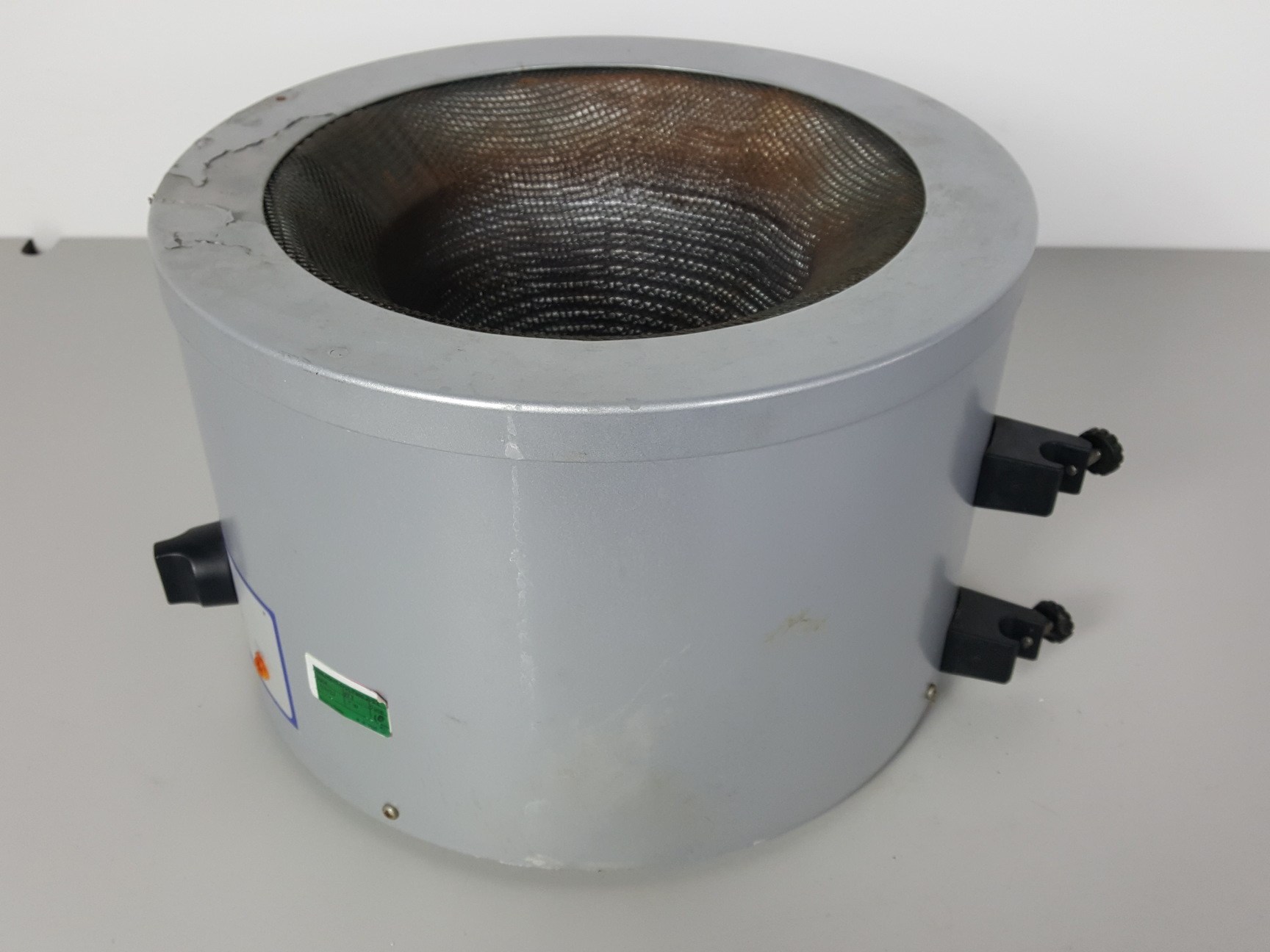 Image of Fisher Scientific Electrothermal Heating Mantle Cat no. FB68925 Lab