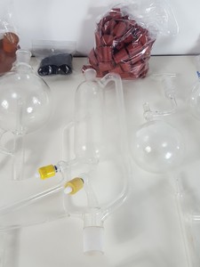 Thumbnail image of Job Lot Lab Glassware Glass Condensing Apparatus, Condensers, Dropping Funnels