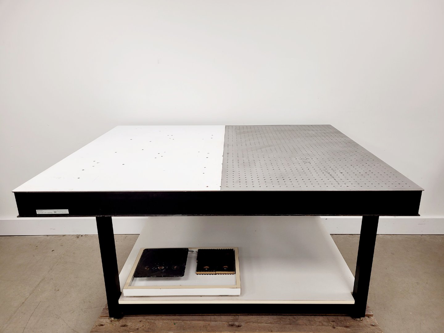 Image of Beckman/MoFlo Optical Imperial Table