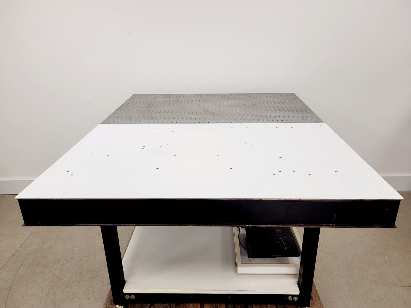 Image of Beckman/MoFlo Optical Imperial Table